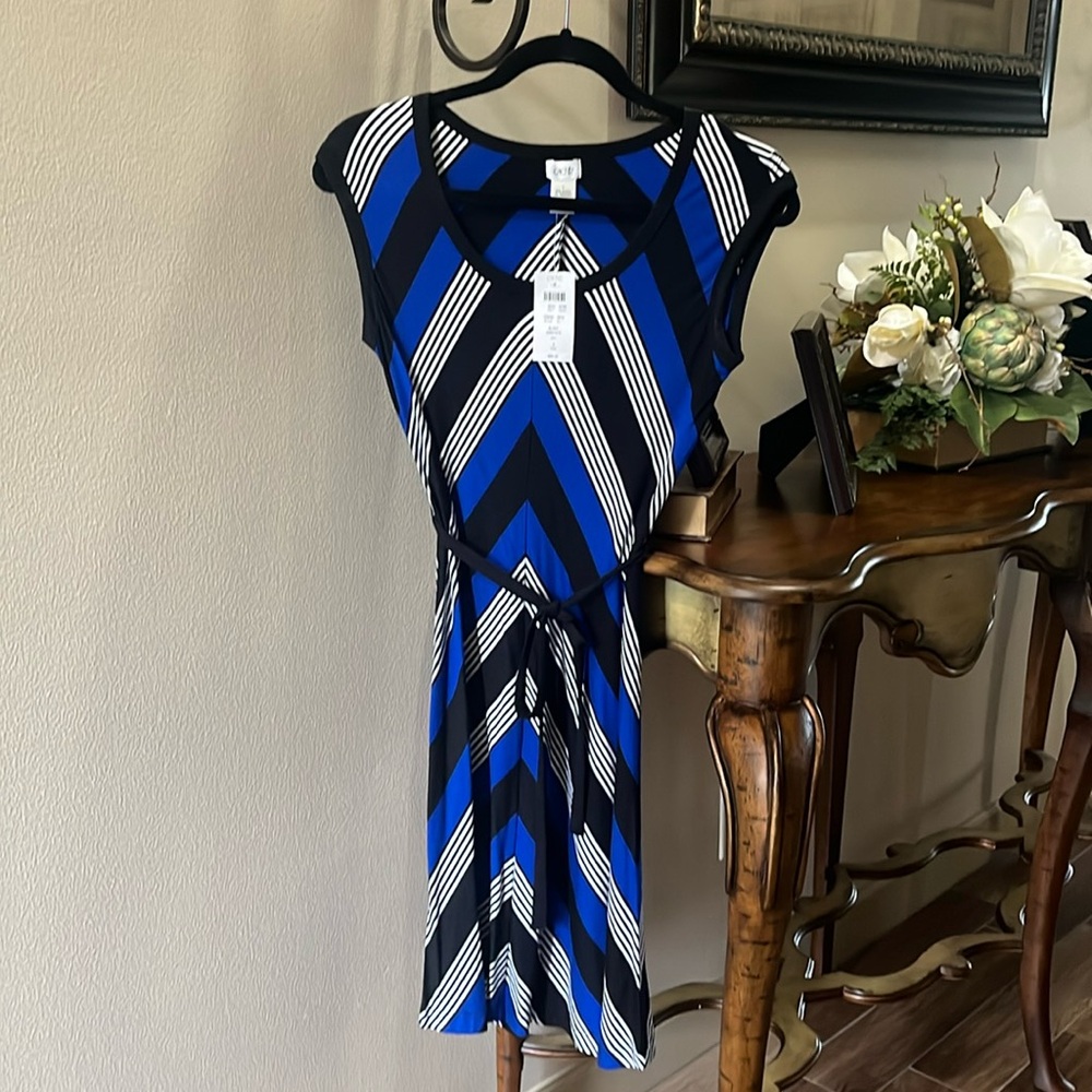Women’s midi dress multi color blue black and white 
Size 0 never worn